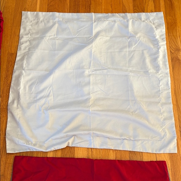 Red and gray queen bedding - Picture 7 of 11